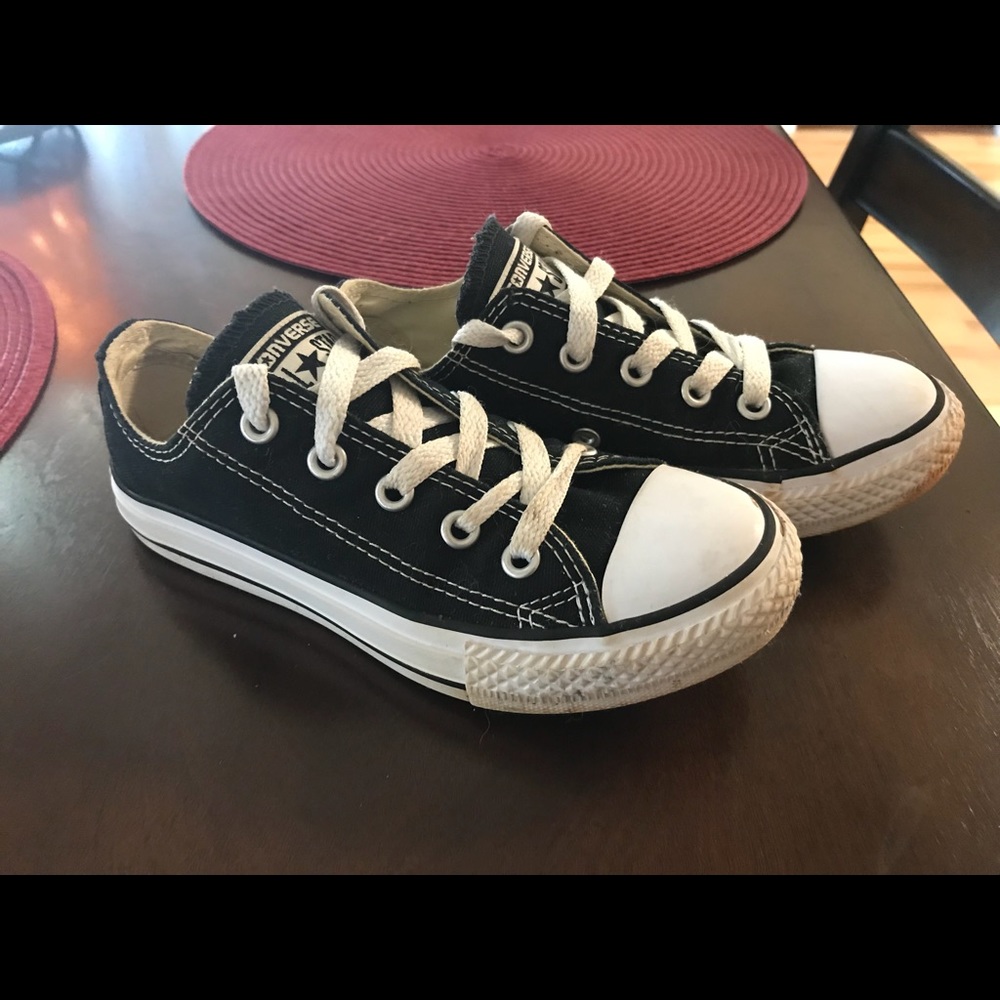 Youth Converse Chuck Taylor All Star Lo Sneakers